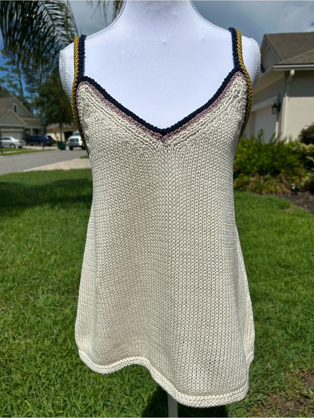 NWT🌷Banana Republic Cream Knit V-Neck Cami with Navy, Lavender & Mustard Trim
